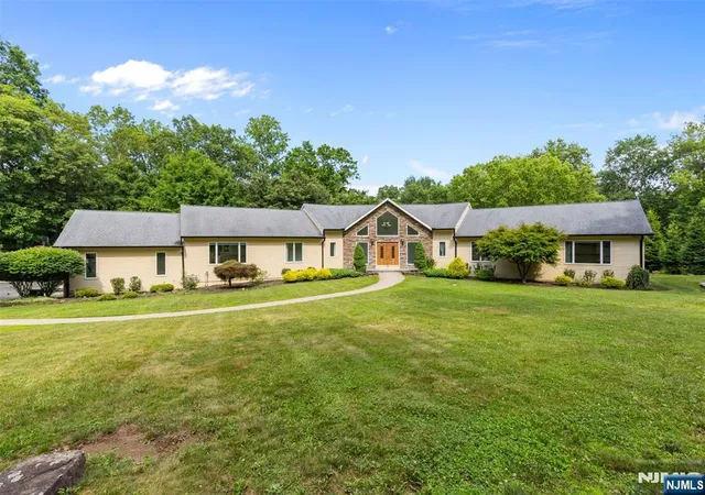 Photo 1 of Land for sale at 720 Berdan Ave, Wayne, NJ 07470 | MLS# 26028679 | Listing updated on 2026-09-13