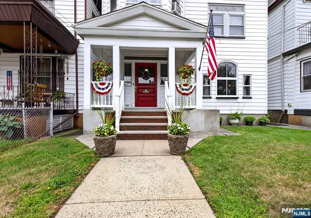 Photo 3 of Single family home for sale at 122 2nd Ave, Newark, NJ 07104 | MLS# 26028770 | Listing updated on 2026-09-09