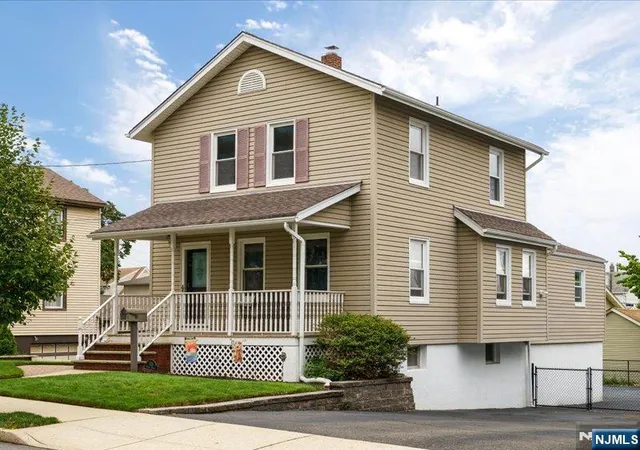 Single family home for sale at 521 9Th St, Carlstadt, NJ 07072 | MLS# 26028882