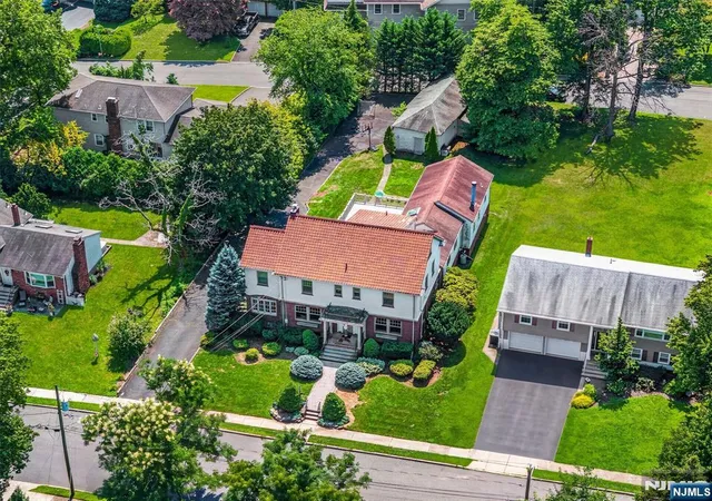 Photo 2 of Single family home for sale at 22 Serafin Pl, Glen Rock, NJ 07452 | MLS# 26028914 | Listing updated on 2026-09-19