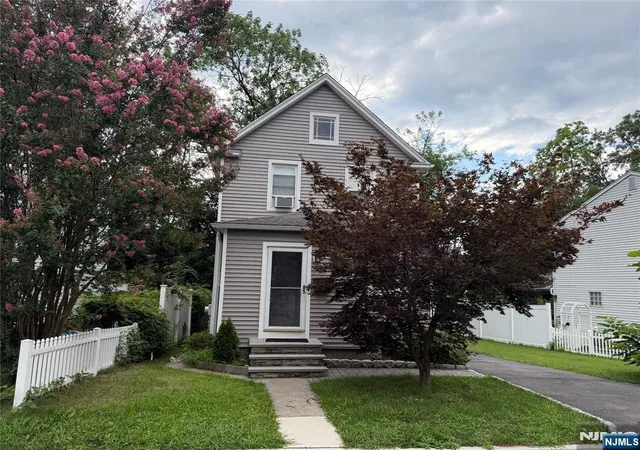 Photo 3 of Single family home for sale at 24 Roosevelt Ave, Bergenfield, NJ 07621 | MLS# 26028917 | Listing updated on 2026-10-13
