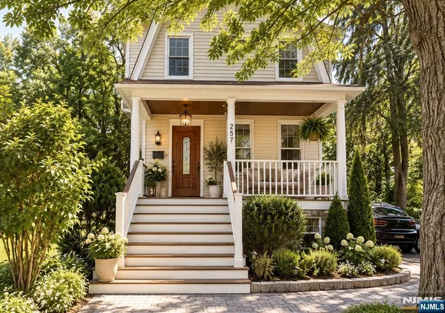 Photo 1 of Single family home for sale at 257 Epps Ave, Englewood, NJ 07631 | MLS# 26029005 | Listing updated on 2026-10-13