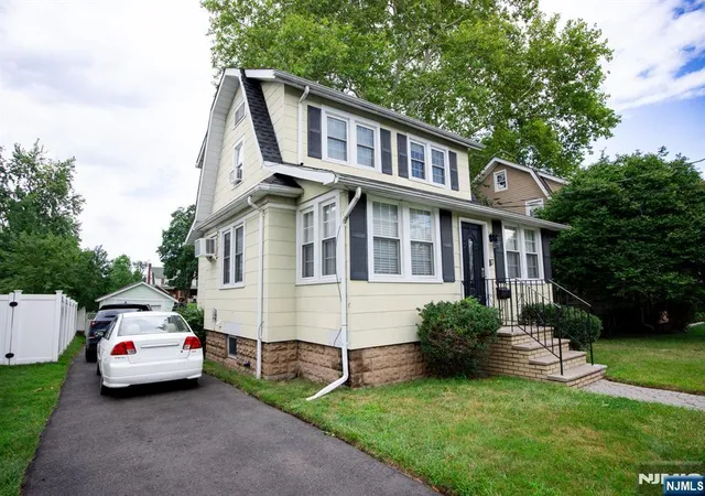 Photo 2 of Single family home for sale at 17 Carnation St, Bergenfield, NJ 07621 | MLS# 26029266 | Listing updated on 2026-09-06