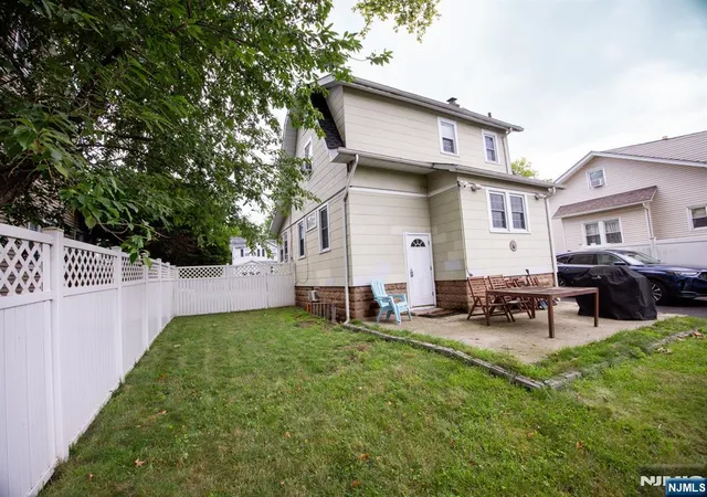 Photo 2 of Single family home for sale at 17 Carnation St, Bergenfield, NJ 07621 | MLS# 26029266 | Listing updated on 2026-09-06