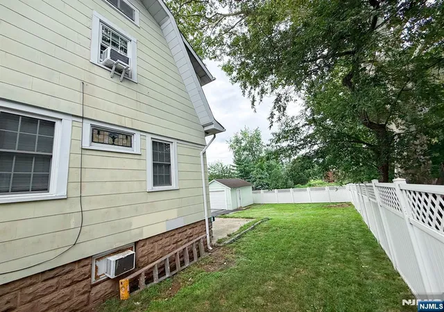 Photo 4 of Single family home for sale at 17 Carnation St, Bergenfield, NJ 07621 | MLS# 26029266 | Listing updated on 2026-09-06