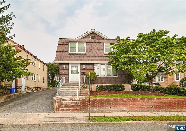 Single family home for sale at 709 Kingsland Ave, Ridgefield, NJ 07657 | MLS# 26029347