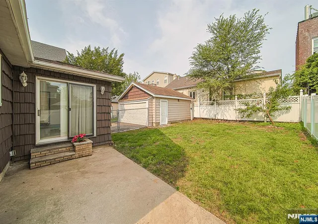 Photo 2 of Single family home for sale at 709 Kingsland Ave, Ridgefield, NJ 07657 | MLS# 26029347 | Listing updated on 2026-09-18