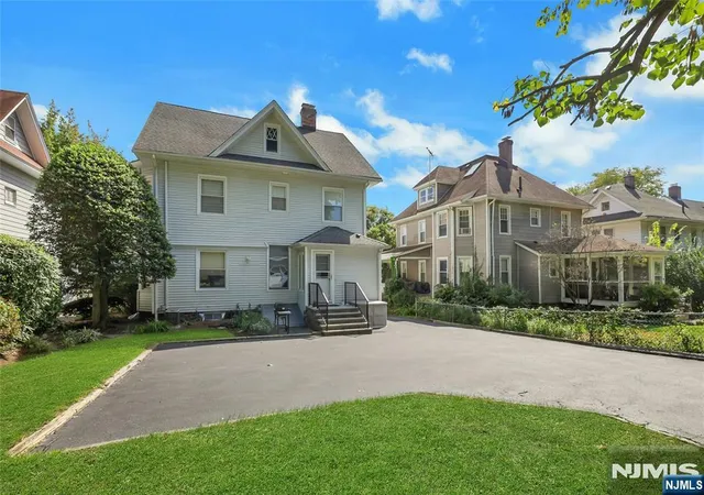 Photo 28 of Single family home for sale at 144 Lincoln Ave, Ridgewood, NJ 07450 | MLS# 26029420 | Listing updated on 2026-10-15
