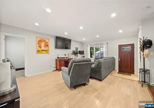 Photo 3 of Single family home for sale at 171 Oak Ridge Ave, Nutley, NJ 07110 | MLS# 26029468 | Listing updated on 2026-09-12