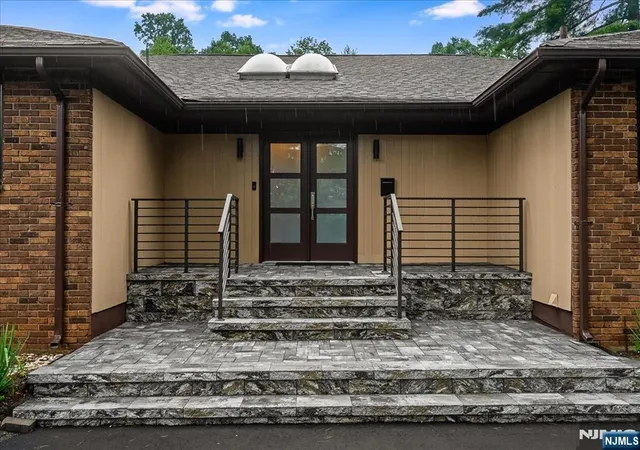 Photo 4 of House for sale at 25 N Hillside Ave, Livingston, NJ 07039 | MLS# 26029572 | Listing updated on 2026-09-08