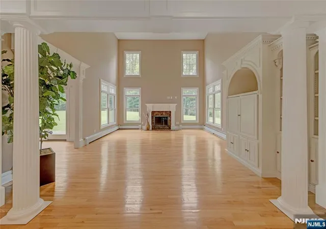 Photo 3 of Single family home for sale at 501 Clinton Ave, Wyckoff, NJ 07481 | MLS# 26029590 | Listing updated on 2026-09-15