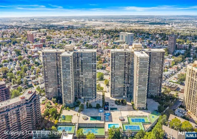 Photo 3 of Condo for sale at 200 Winston Dr #2002, Cliffside Park, NJ 07010 | MLS# 26029630 | Listing updated on 2026-09-05