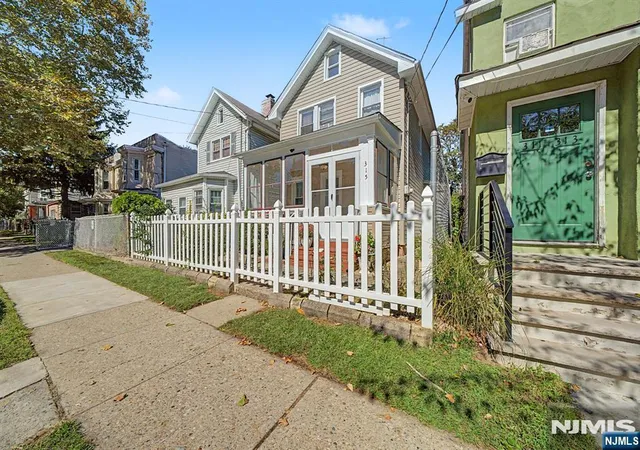 Photo 2 of Single family home for sale at 315 Elizabeth St, Orange, NJ 07050 | MLS# 26029692 | Listing updated on 2026-10-13