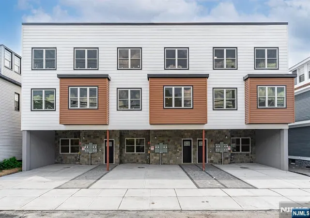 Multi family home for sale at 647 10Th St, Newark, NJ 07108 | MLS# 26029719