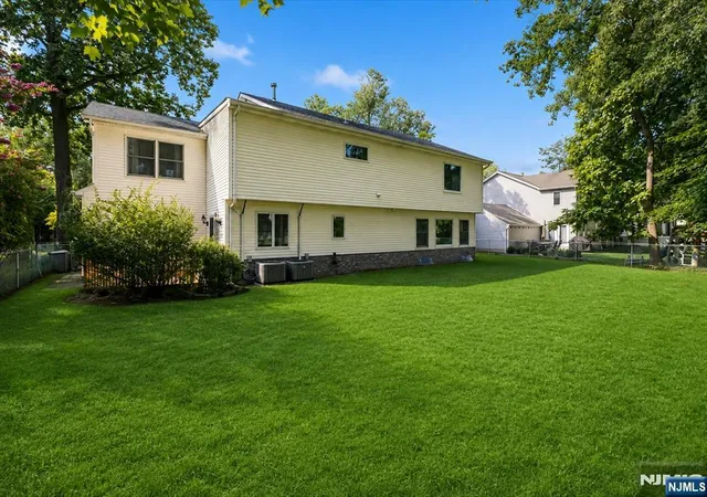Photo 3 of Single family home for sale at 30 Beverly Rd, Glen Rock, NJ 07452 | MLS# 26029866 | Listing updated on 2026-09-13