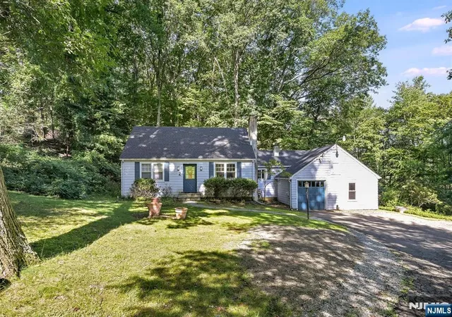 Photo 1 of Land for sale at 2 Nydam Ln, Franklin Lakes, NJ 07417 | MLS# 26029971 | Listing updated on 2026-09-22