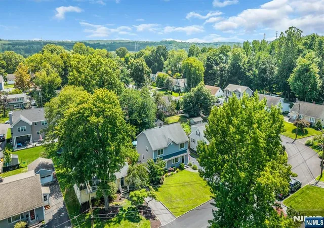 Photo 4 of Single family home for sale at 114 Lopez Rd, Cedar Grove, NJ 07009 | MLS# 26030067 | Listing updated on 2026-09-09