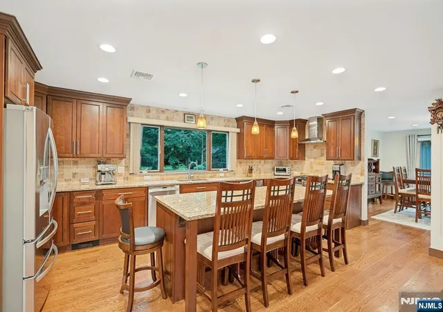 Photo 3 of Sale Pending at 25 Bryers Ln, Upper Saddle River, NJ 07458 | MLS# 26030090 | Listing updated on 2026-09-18