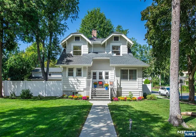 Photo 1 of Sale Pending at 31 Morse Ave, East Orange, NJ 07017 | MLS# 26030104 | Listing updated on 2026-10-13