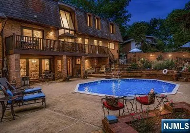 Photo 1 of Single family home for sale at 203 Harwood Pl, Paramus, NJ 07652 | MLS# 26030184 | Listing updated on 2026-09-13