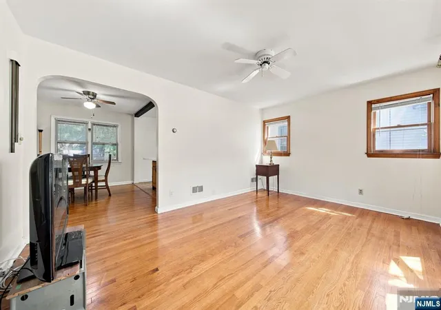 Photo 3 of Single family home for sale at 53 Payne Ave, Midland Park, NJ 07432 | MLS# 26030263 | Listing updated on 2026-09-18