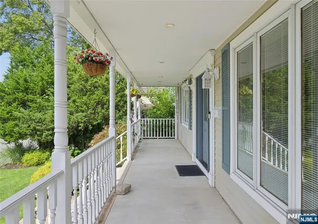 Photo 3 of Single family home for sale at 14 Robert Ct, Lodi, NJ 07644 | MLS# 26030472 | Listing updated on 2026-09-18