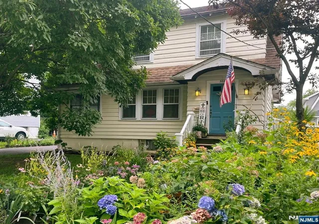 Single family home for sale at 322 Magnolia Pl, Leonia, NJ 07605 | MLS# 26030500