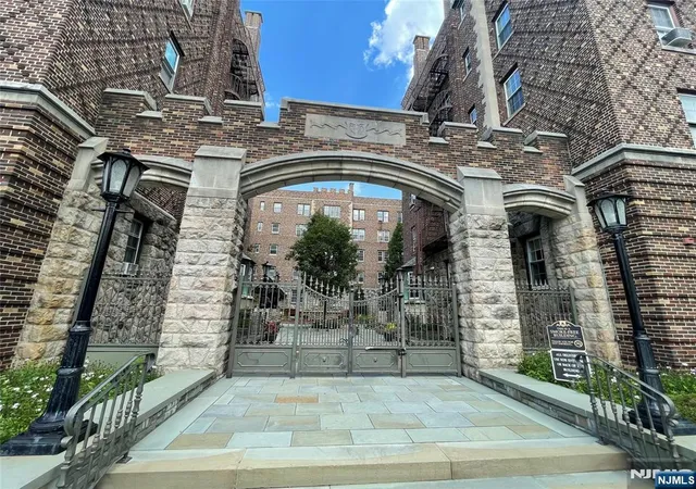 Photo 2 of Sale Pending at 275 Engle St #G5, Englewood, NJ 07631 | MLS# 26030673 | Listing updated on 2026-09-17
