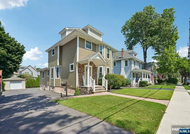 Photo 2 of Multi family home for sale at 465 Oak Ave, Maywood, NJ 07607 | MLS# 26030694 | Listing updated on 2026-09-18