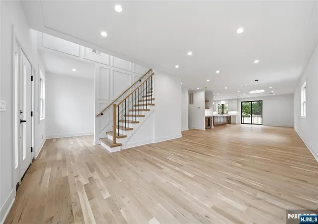 Photo 4 of Single family home for sale at 5-31 Boyd Ave, Fair Lawn, NJ 07410 | MLS# 26030709 | Listing updated on 2026-09-06