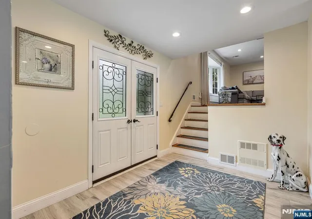 Photo 2 of Single family home for sale at 14 Aspen Ct, Paramus, NJ 07652 | MLS# 26030734 | Listing updated on 2026-09-18