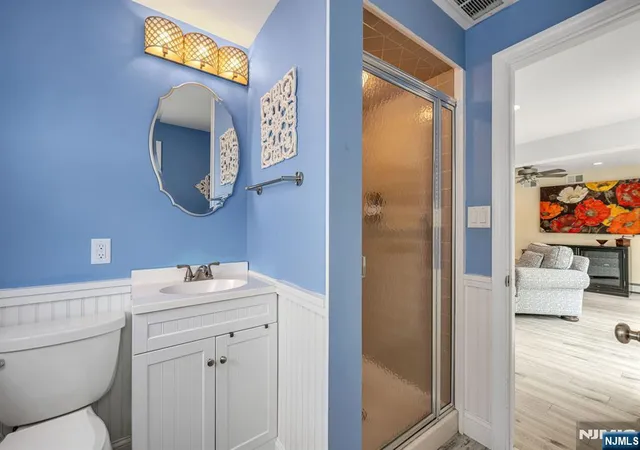 Photo 4 of Single family home for sale at 14 Aspen Ct, Paramus, NJ 07652 | MLS# 26030734 | Listing updated on 2026-09-18