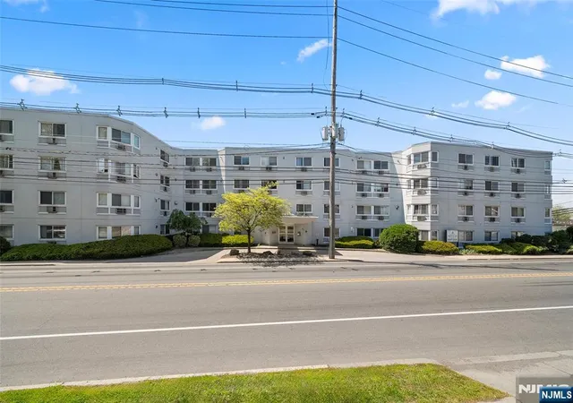Photo 1 of Sale Pending at 333 Grand Ave #2N, Palisades Park, NJ 07650 | MLS# 26030784 | Listing updated on 2026-09-09