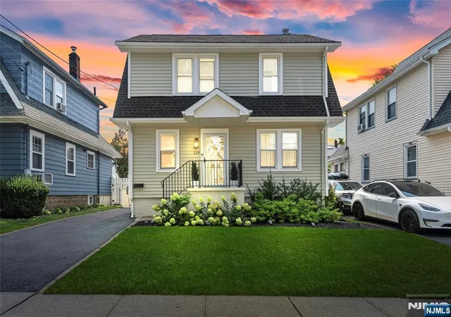 Photo 1 of Single family home for sale at 129 Demarest Ave, Bloomfield, NJ 07003 | MLS# 26030860 | Listing updated on 2026-09-01