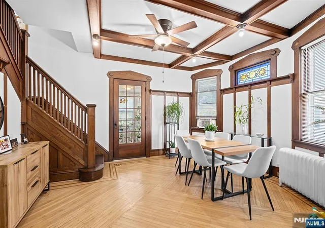 Photo 3 of Single family home for sale at 433 Stuyvesant Ave, Lyndhurst, NJ 07071 | MLS# 26030879 | Listing updated on 2026-09-13