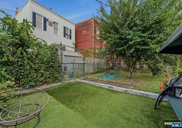 Photo 3 of House for sale at 1410 Summit Ave, Union City, NJ 07087 | MLS# 26030924 | Listing updated on 2026-09-18