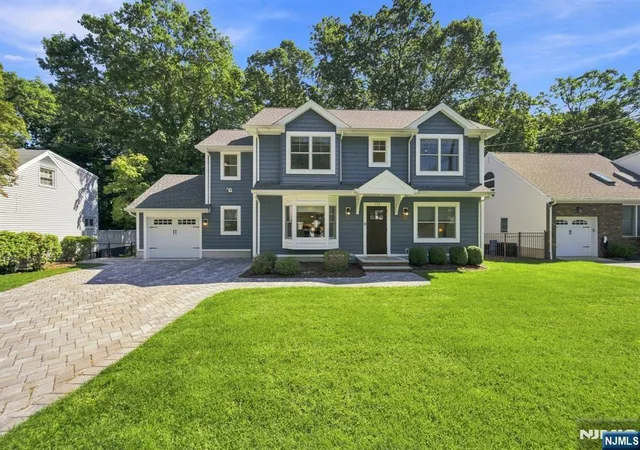 Photo 1 of Sale Pending at 122 Spruce St, Midland Park, NJ 07432 | MLS# 26031026 | Listing updated on 2026-10-13