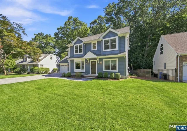 Photo 1 of Sale Pending at 122 Spruce St, Midland Park, NJ 07432 | MLS# 26031026 | Listing updated on 2026-10-13