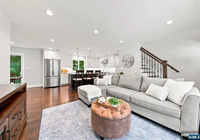Photo 4 of Sale Pending at 122 Spruce St, Midland Park, NJ 07432 | MLS# 26031026 | Listing updated on 2026-10-13