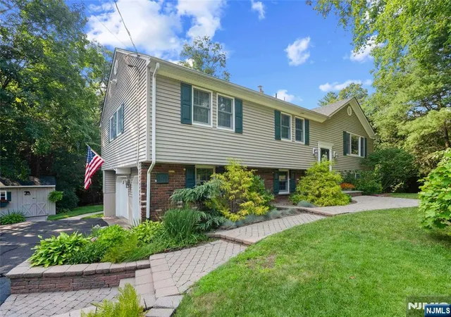 Photo 3 of Sale Pending at 109 Vreeland Rd, West Milford, NJ 07480 | MLS# 26031094 | Listing updated on 2026-10-14