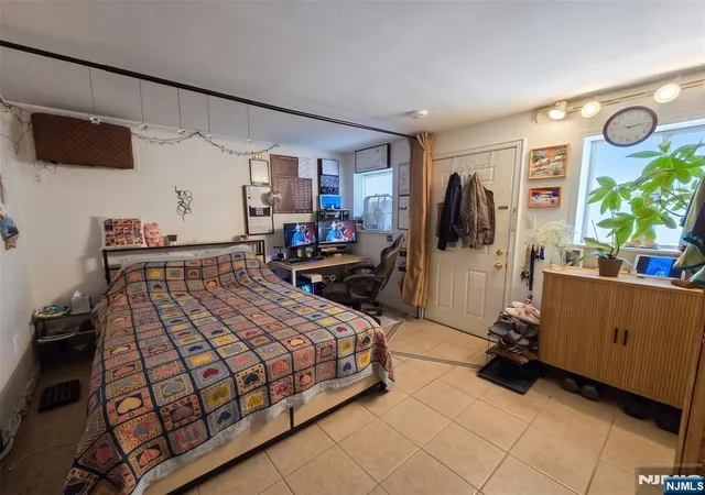 Photo 4 of Condo for sale at 201 12Th #25, Palisades Park, NJ 07650 | MLS# 26031164 | Listing updated on 2026-10-19