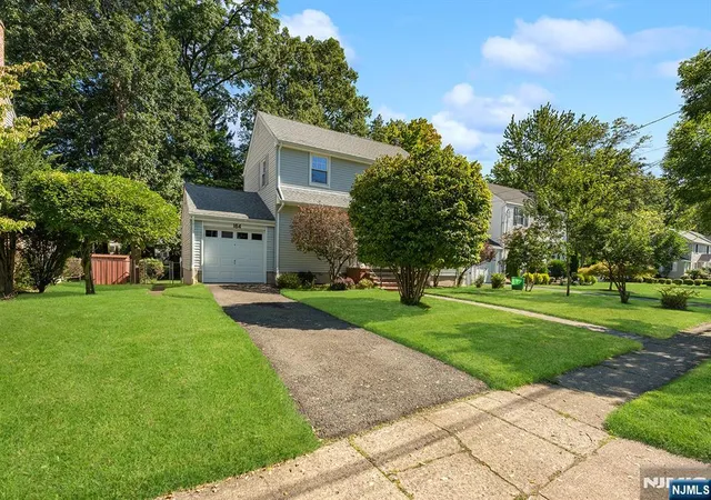 Photo 2 of Sale Pending at 164 Kensington Rd, River Edge, NJ 07661 | MLS# 26031174 | Listing updated on 2026-10-13