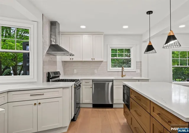 Photo 3 of Single family home for sale at 72 Fremont Ave, Park Ridge, NJ 07656 | MLS# 26031197 | Listing updated on 2026-09-19