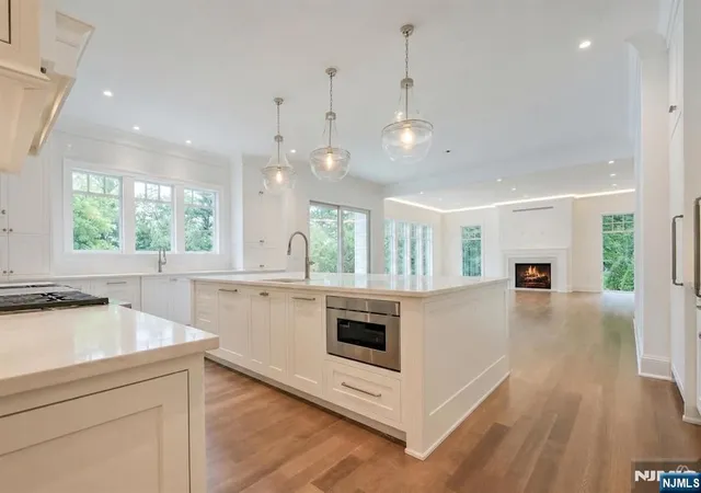 Photo 3 of Single family home for sale at 265 Terrace Rd, Franklin Lakes, NJ 07417 | MLS# 26031198 | Listing updated on 2026-10-03