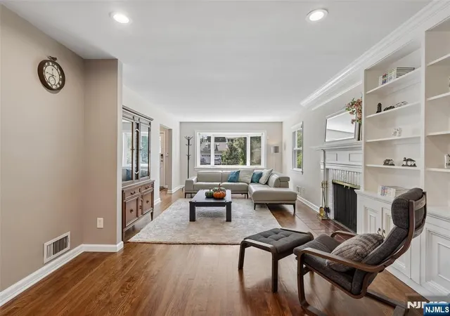Photo 2 of Sale Pending at 251 Brookmere Ct, Ridgewood, NJ 07450 | MLS# 26031199 | Listing updated on 2026-10-13