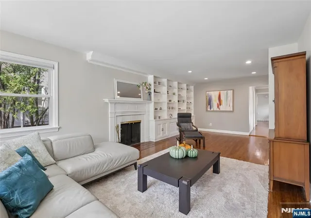 Photo 3 of Sale Pending at 251 Brookmere Ct, Ridgewood, NJ 07450 | MLS# 26031199 | Listing updated on 2026-10-13