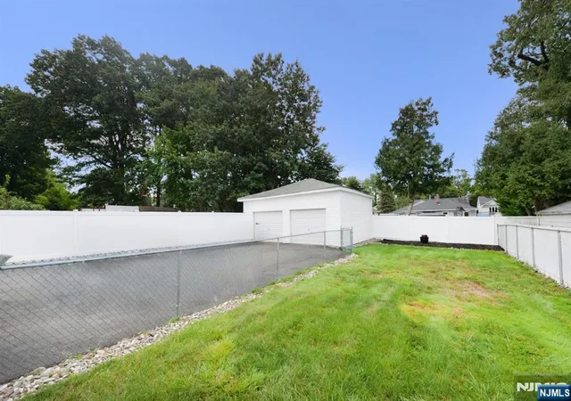 Photo 31 of Multi family home for sale at 176 E Main St, Bergenfield, NJ 07621 | MLS# 26031209 | Listing updated on 2026-09-02