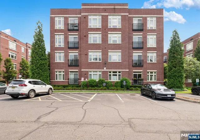 Photo 3 of Condo for sale at 3308 Riverview Ave #308, Englewood, NJ 07631 | MLS# 26031263 | Listing updated on 2026-09-25