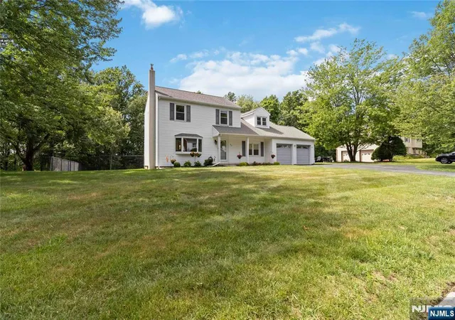 Photo 3 of Sale Pending at 37 Rolling Ridge Rd, West Milford, NJ 07480 | MLS# 26031296 | Listing updated on 2026-10-13
