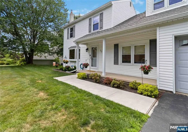 Photo 4 of Sale Pending at 37 Rolling Ridge Rd, West Milford, NJ 07480 | MLS# 26031296 | Listing updated on 2026-10-13